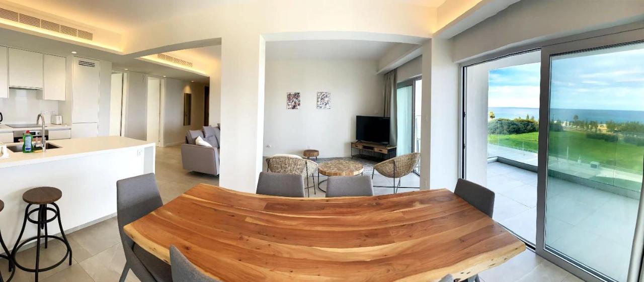 Emerald Suites 프로타라스 외부 사진