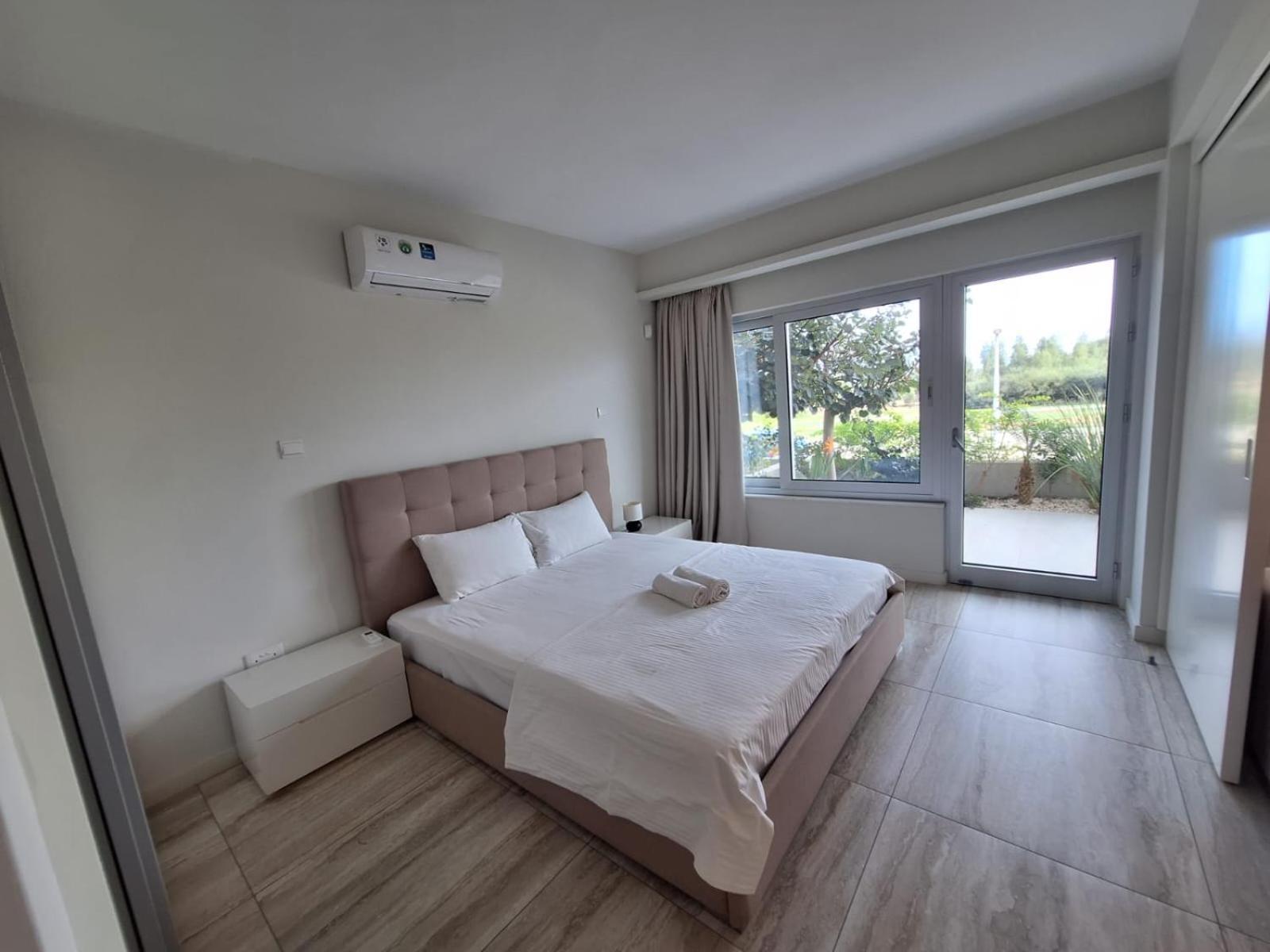 Emerald Suites 프로타라스 외부 사진