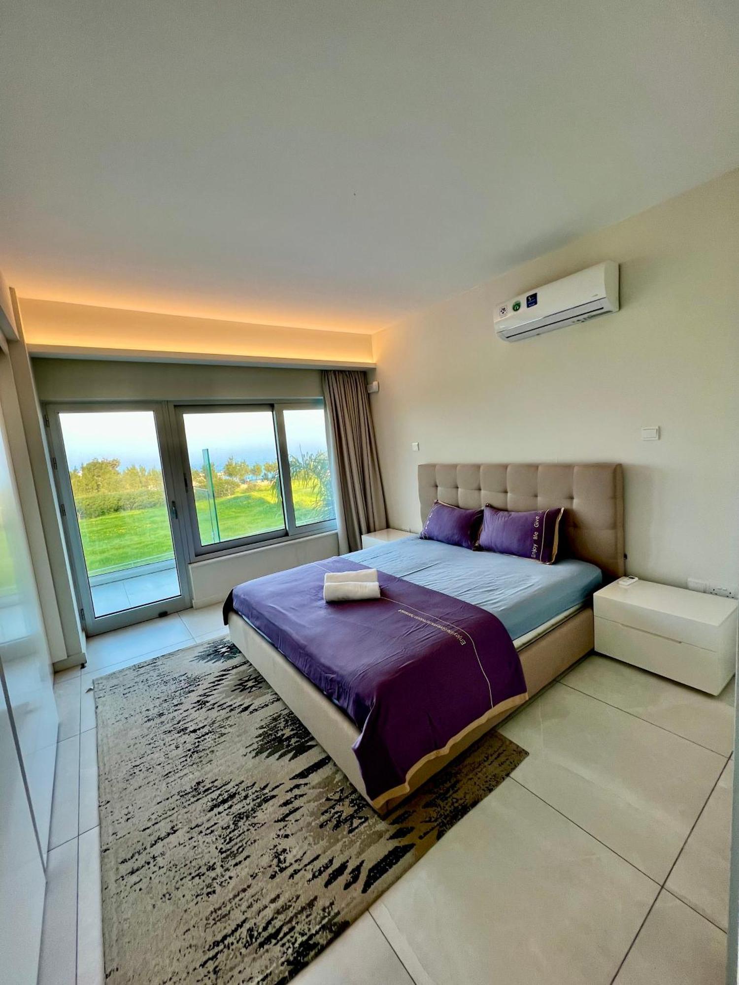 Emerald Suites 프로타라스 객실 사진