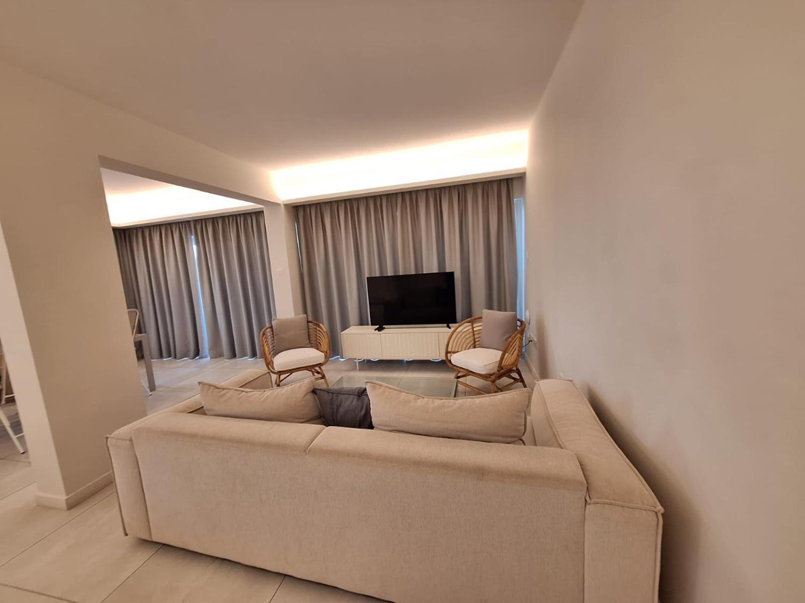 Emerald Suites 프로타라스 외부 사진
